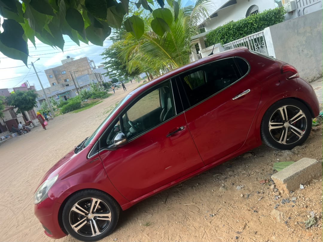 Peugeot 208 2016 Diesel Manuelle Climatisée
