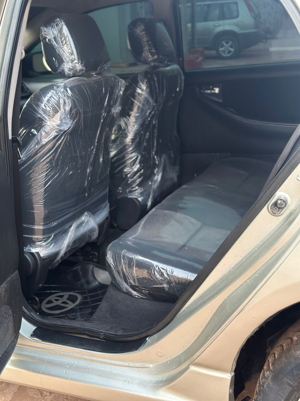 Toyota Corolla Drogba 2005 – Boîte manuelle – Bien climatisée