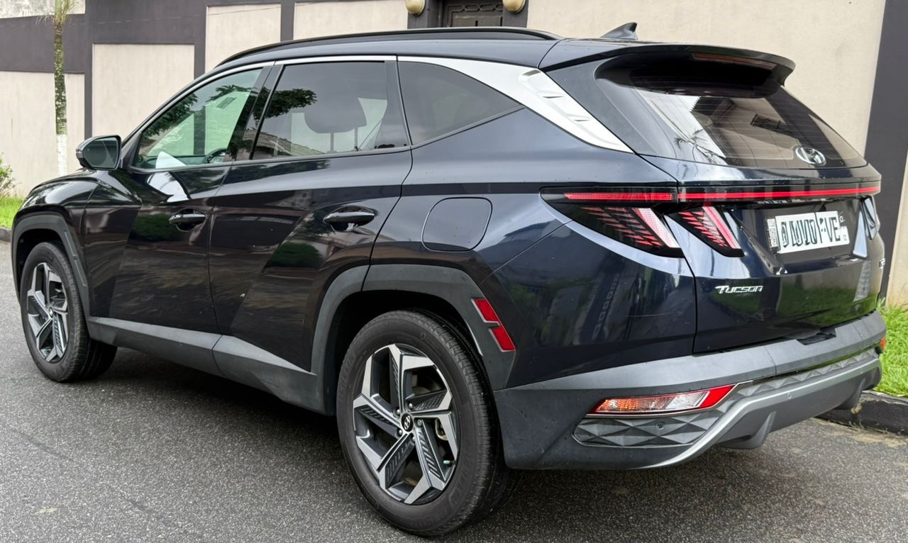 HYUNDAI TUCSON HYBRID 2024
