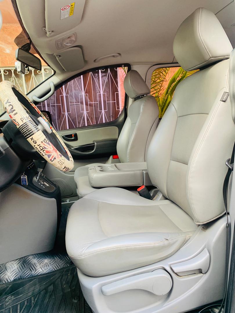 Hyundai grand starex 2017