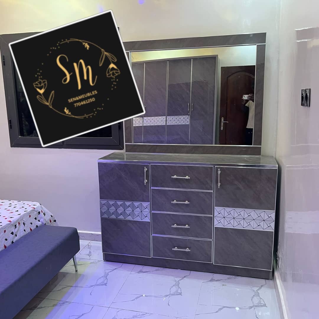 Chambre à coucher locale 🇸🇳