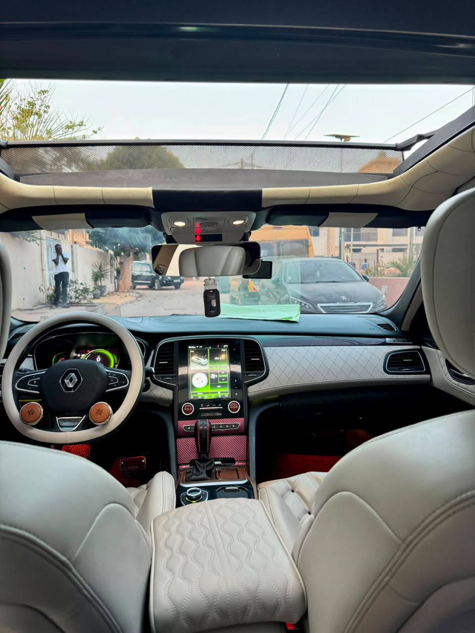 RENAULT TALISMAN SM6*