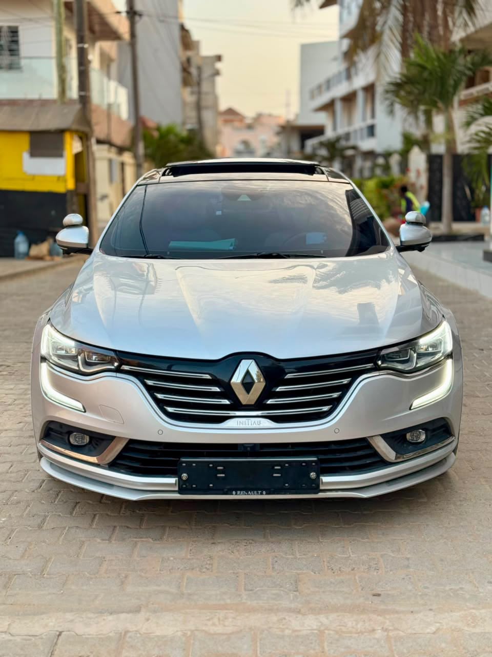 RENAULT TALISMAN SM6*