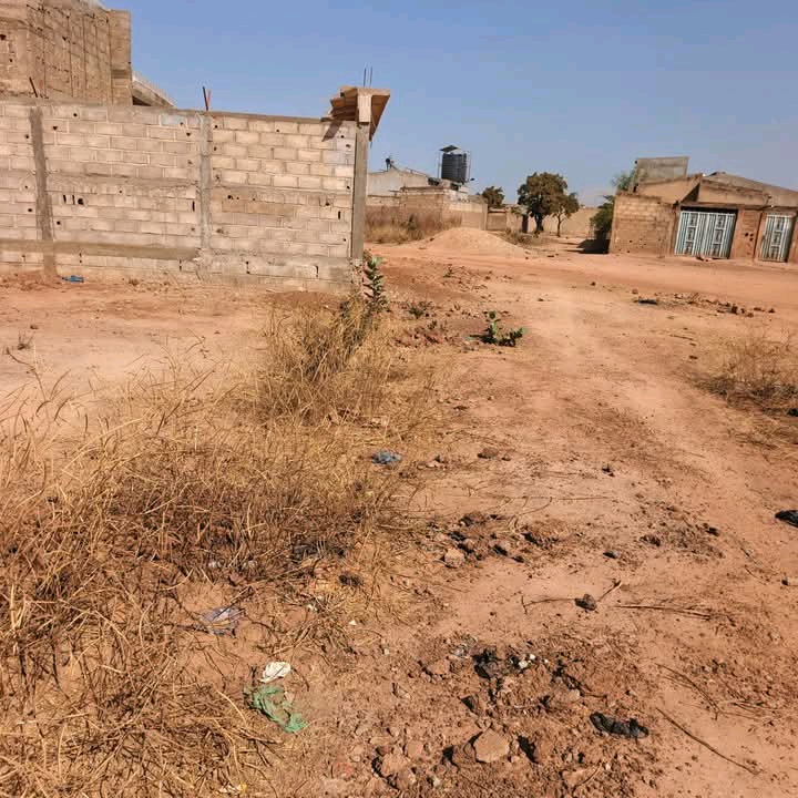 Terrain de 250 m² à vendre à Ouagadougou