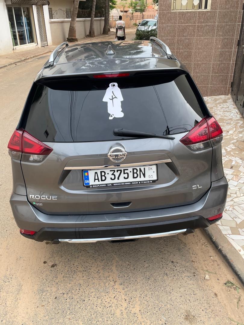 Nissan rogue année 2018