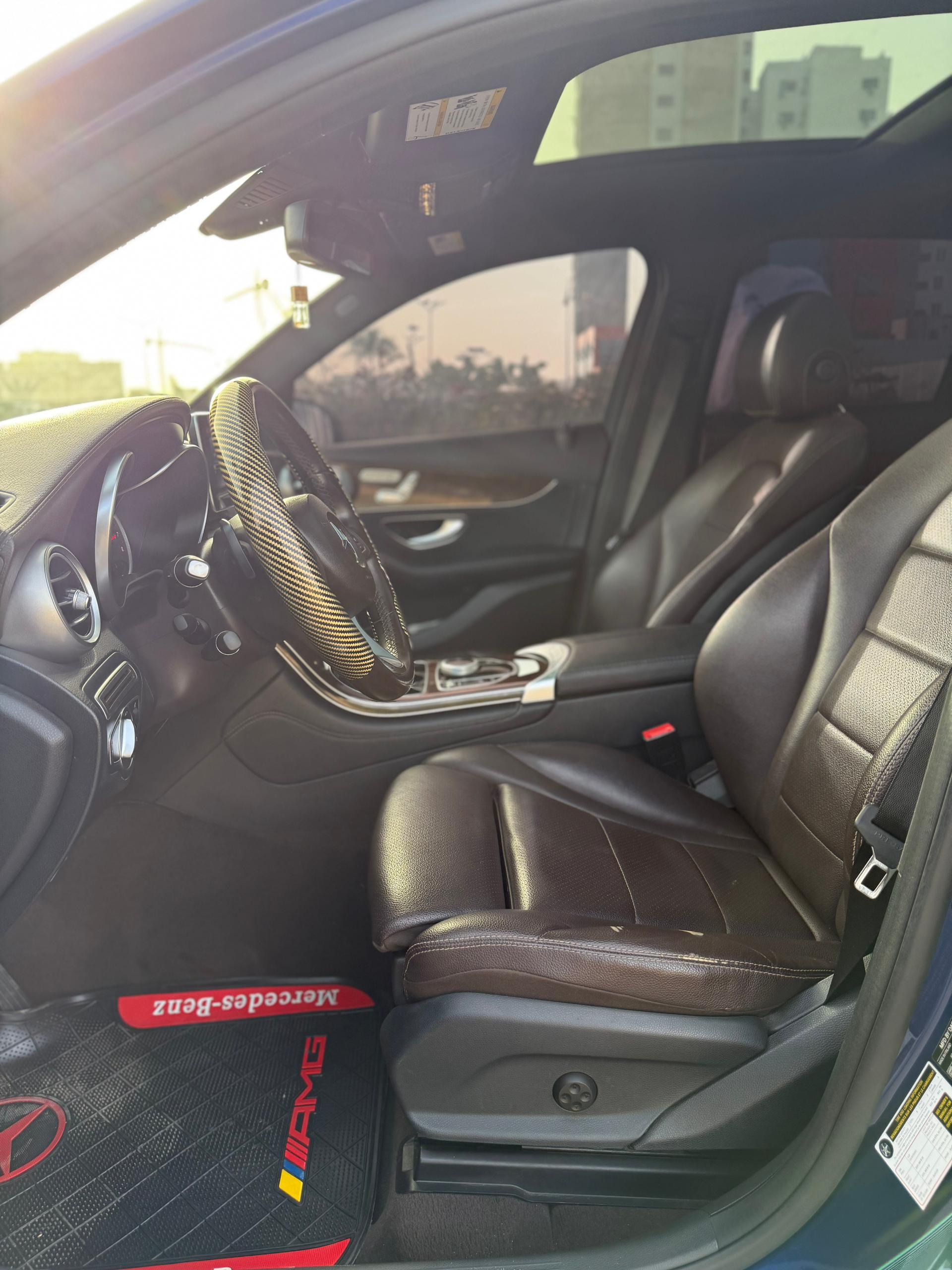 Mercedes-Benz GLC 300 4MATIC 2019 Automatique Essence