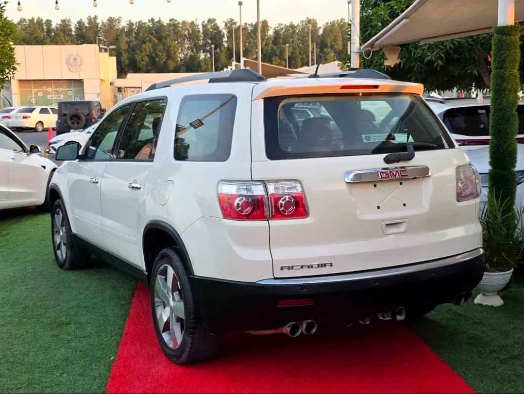 GMC Acadia SL 2011 Essence Boîte Automatique