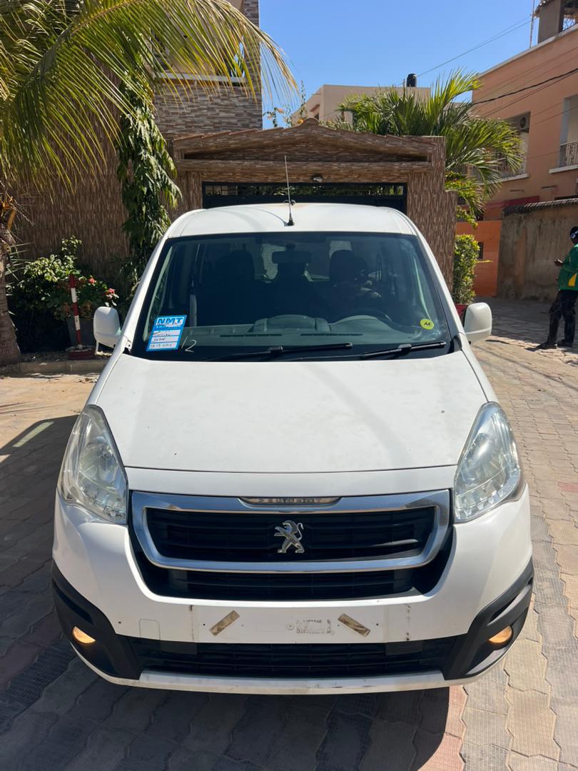 Citroën Berlingo 2017 diesel manuel climatisé 5 places à vendre
