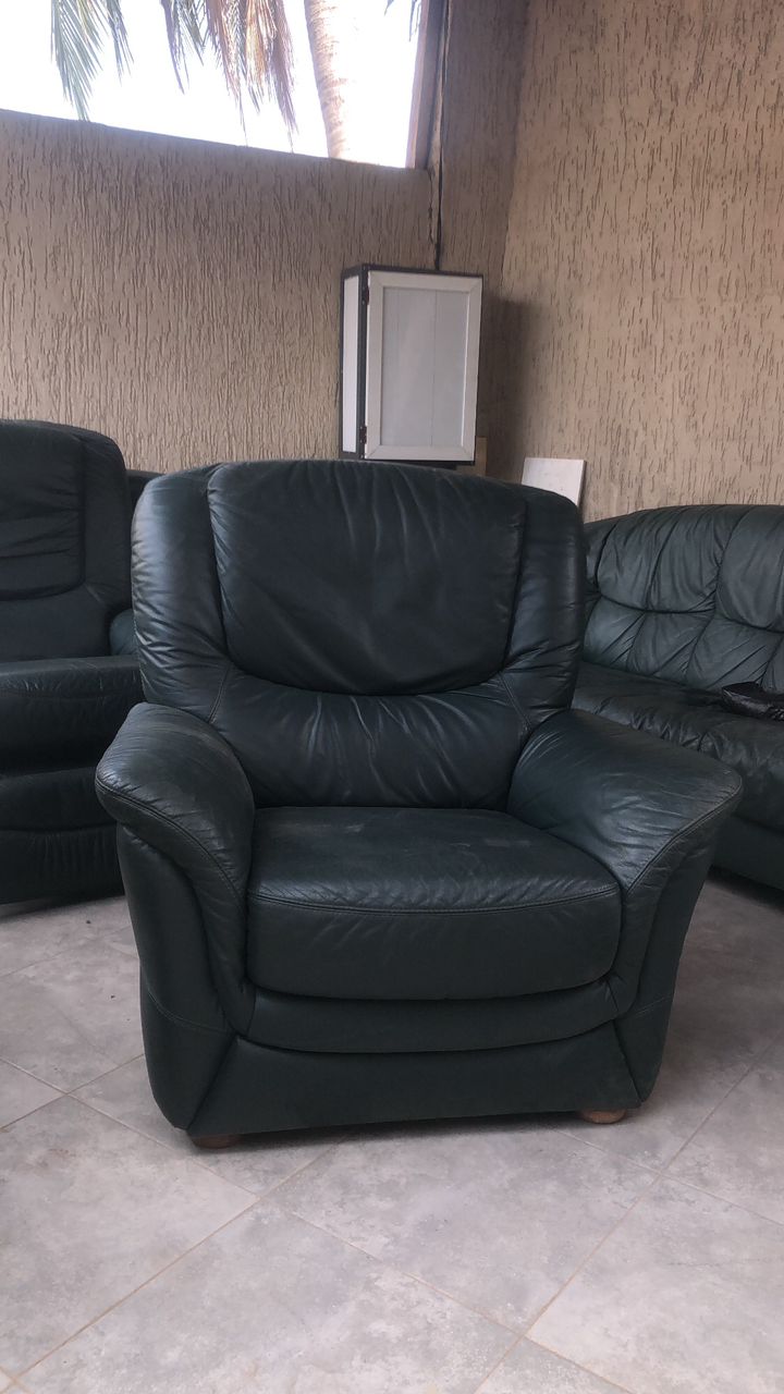 Salon Prestige en Cuir Vert Foncé (Canapés + Fauteuils Relax)