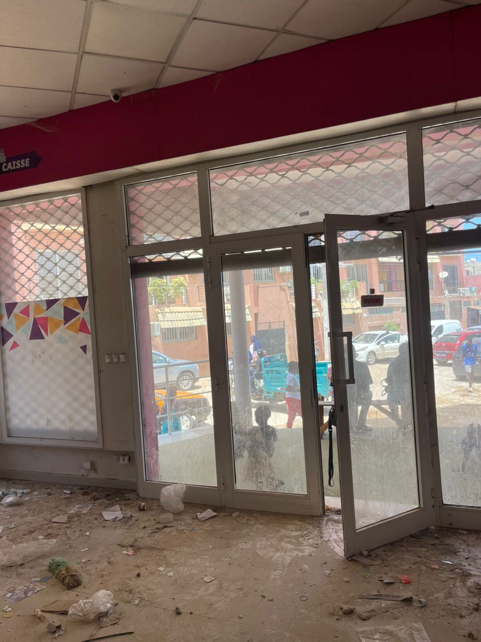 Showroom à Louer à Ouakam – Local Commercial Idéal