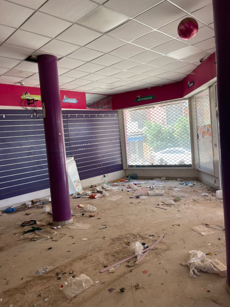 Showroom à Louer à Ouakam – Local Commercial Idéal