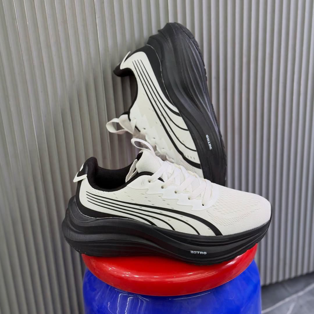 Puma MagMax Nitro à vendre à Dakar