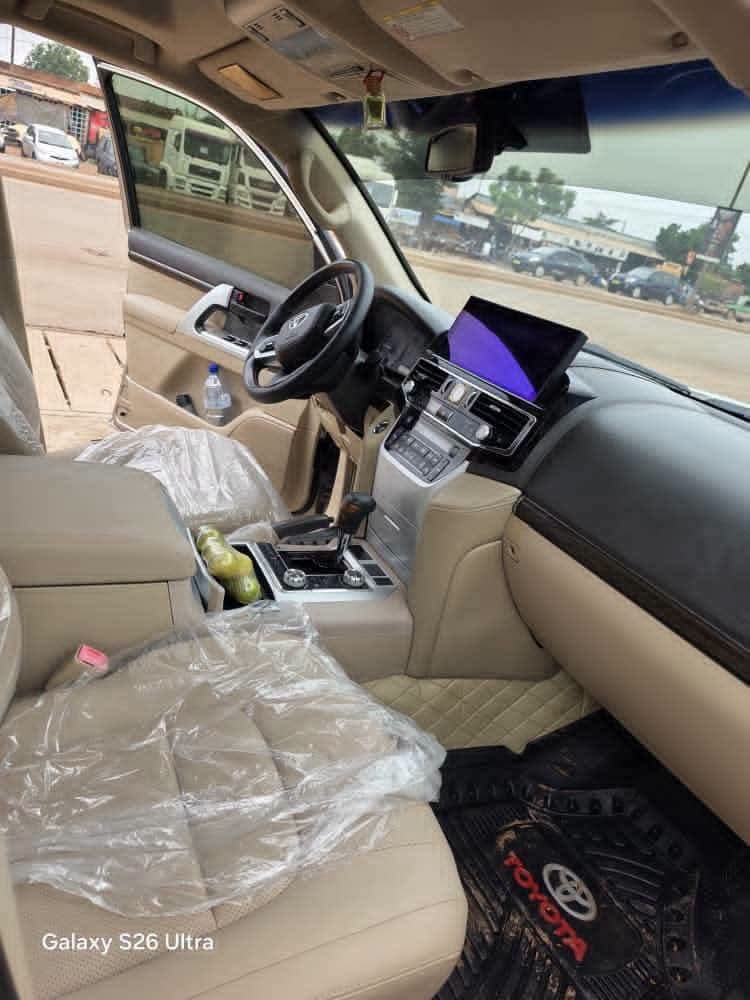 Toyota Land Cruiser Prado 2013