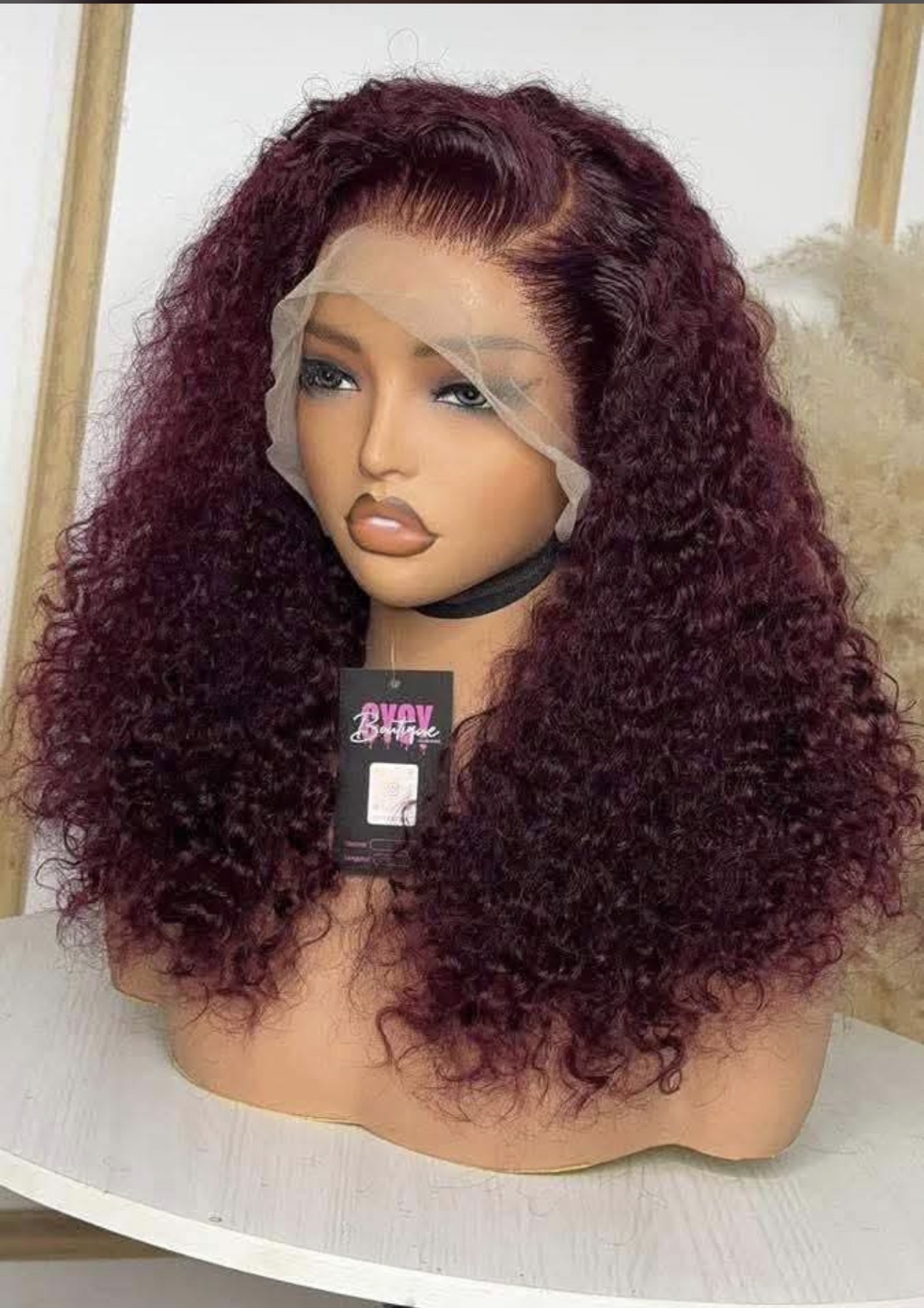 Perruque Lace Front Bouclée Naturelle  Cheveux Noirs Volume Intense