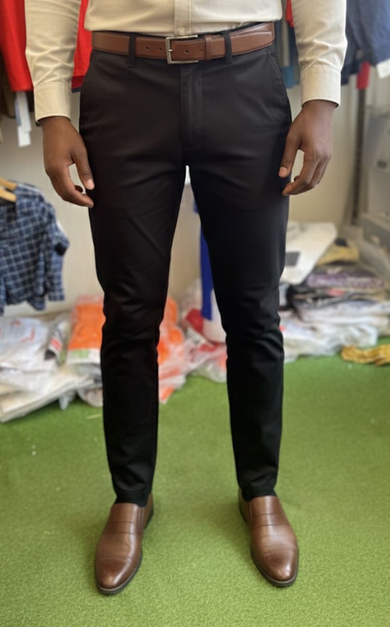 Pantalon kaki à vendre à Dakar