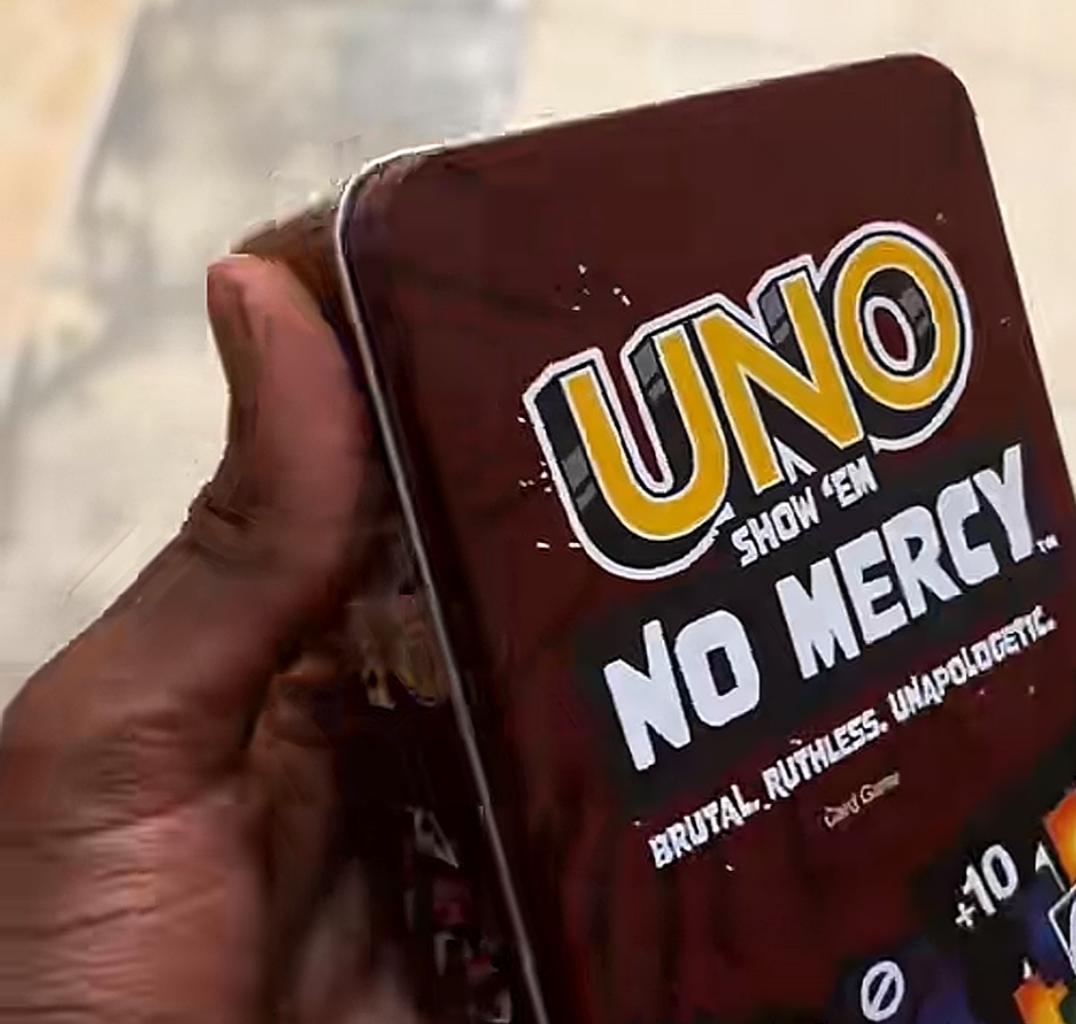 Carte Uno dispo tous façon uno plastic uno allwild uno no Mercy