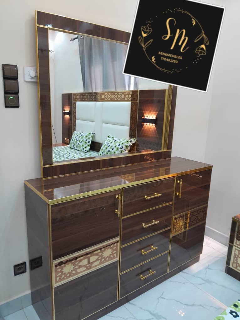 Chambre à coucher locale 🇸🇳