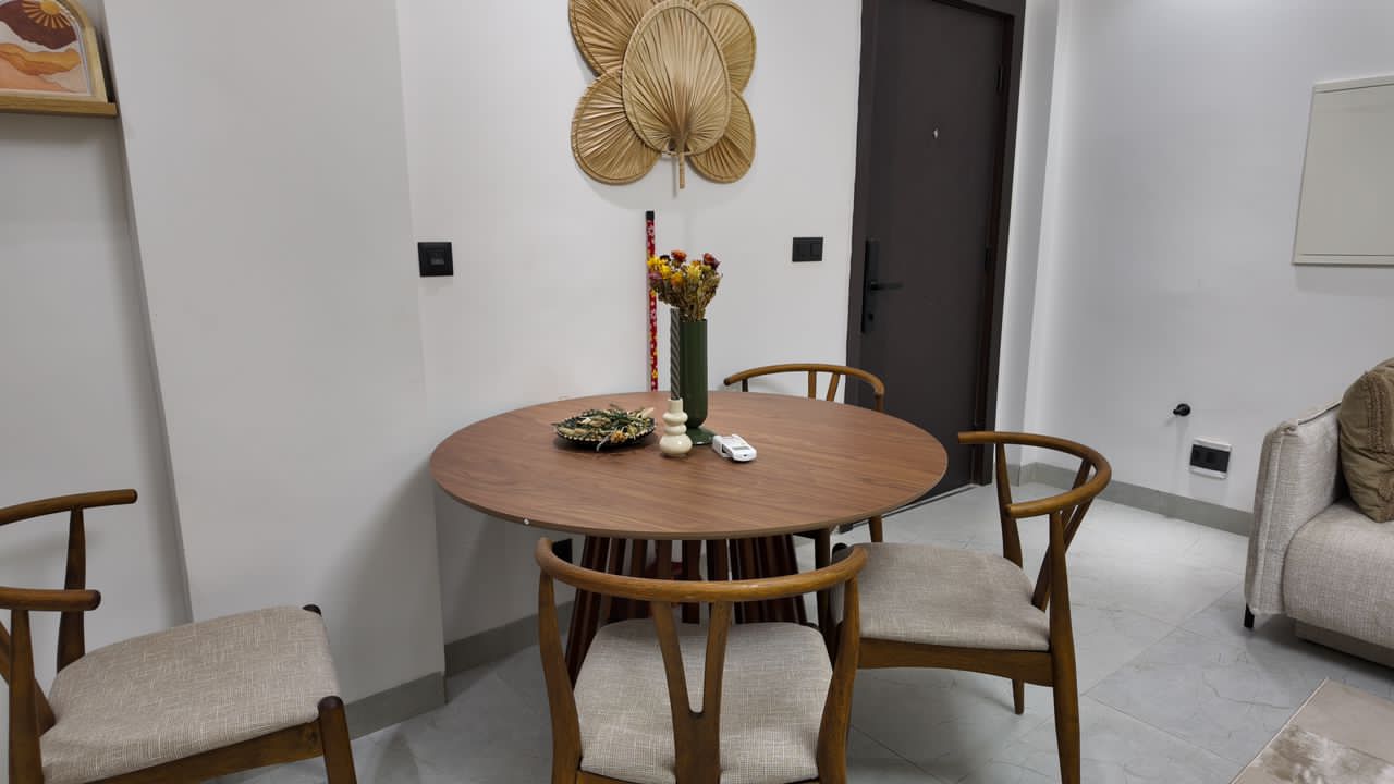 Studio meublé à louer – Point E