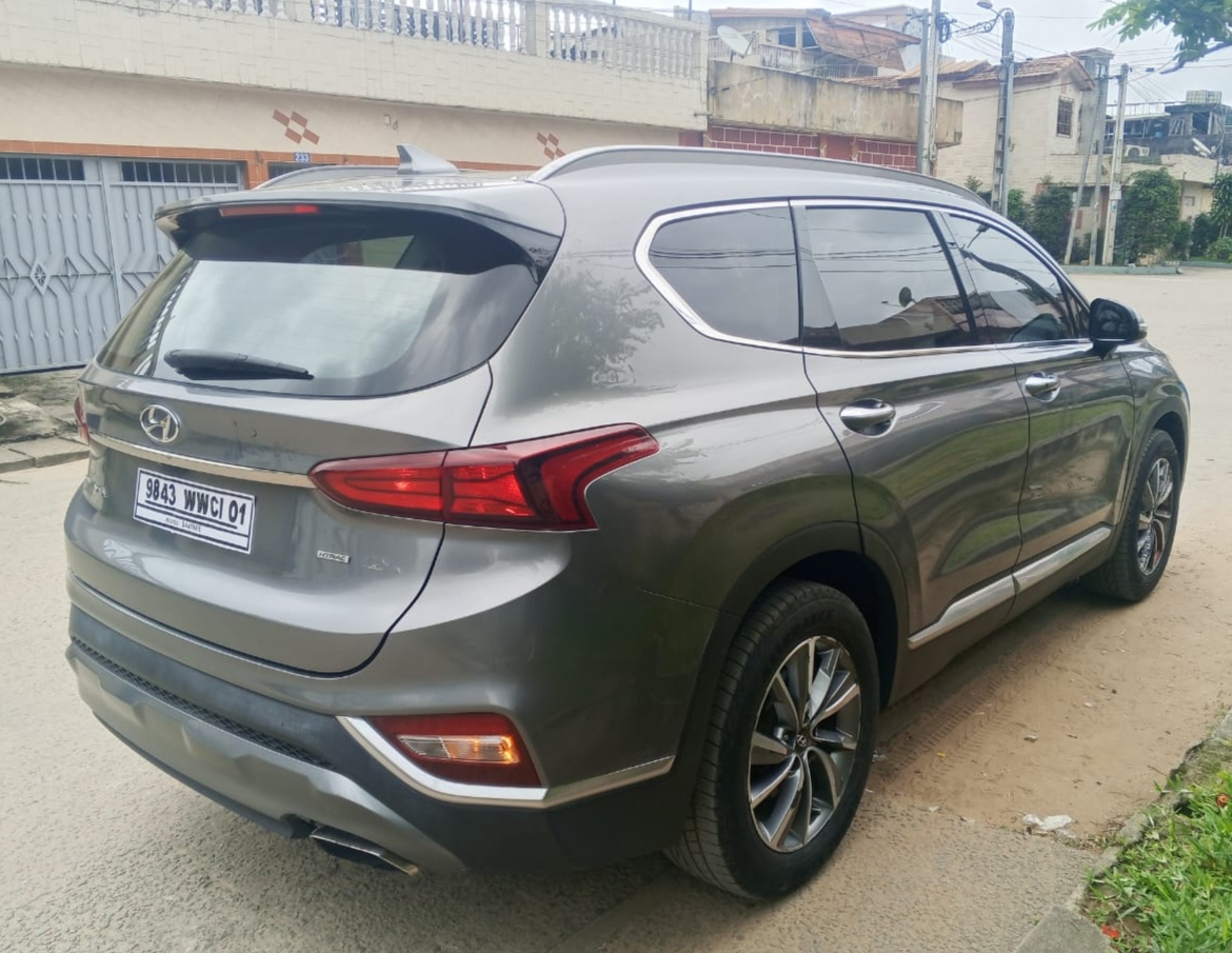 HYUNDAI SANTAFE 2020