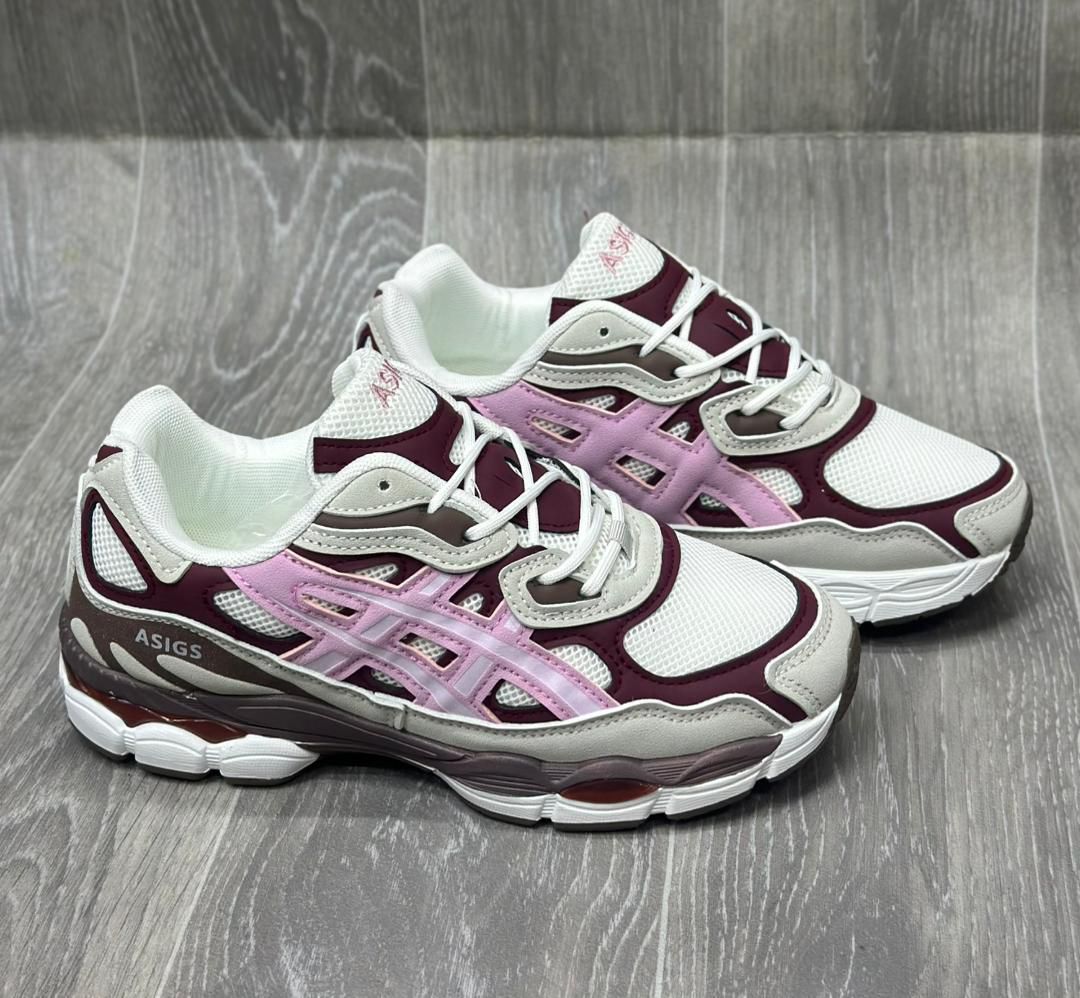 Chaussures ASICS Sneakers sport et lifestyle confortables et performantes