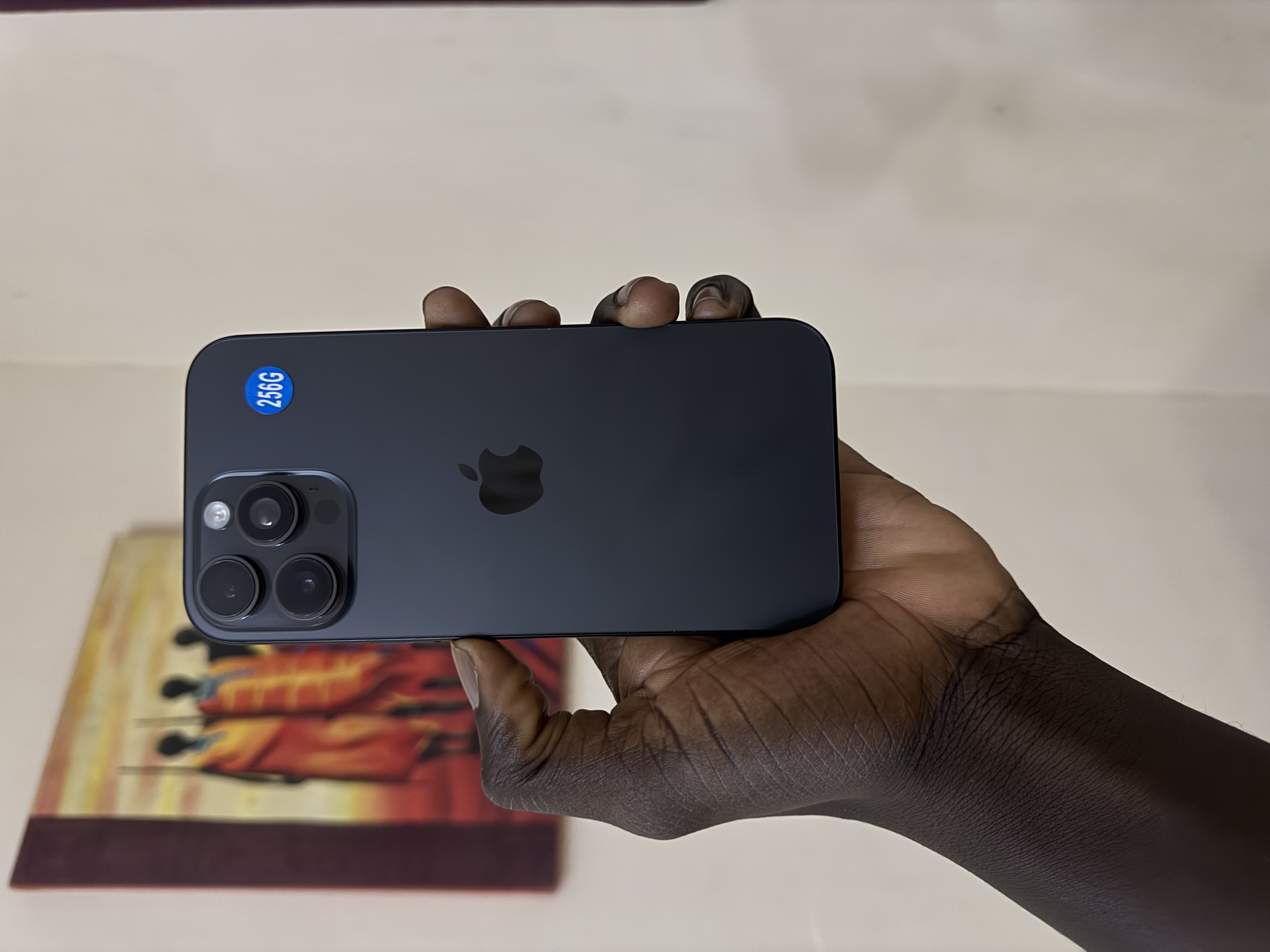 iPhone 16 Pro Max 256 Go eSIM à vendre à Dakar | Original & scellé