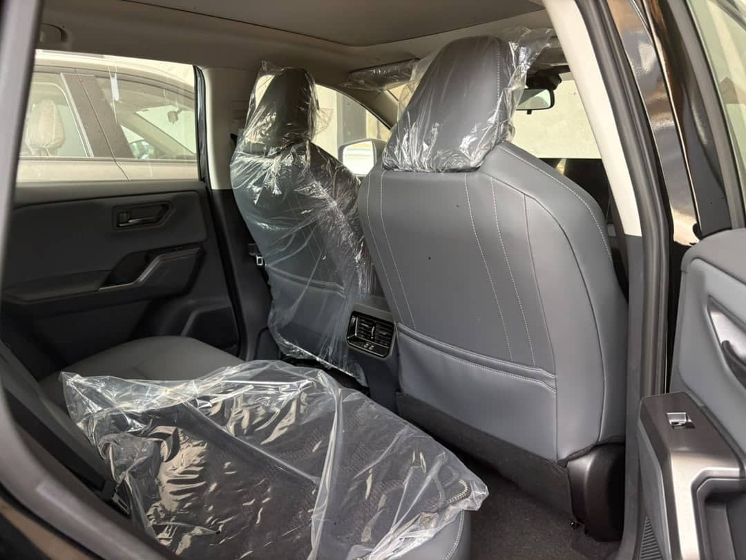 TOYOTA RAV4 2026