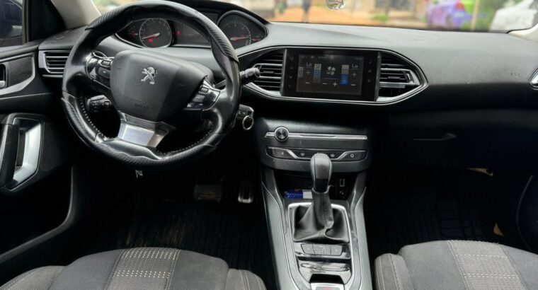 Peugeot 3008 Année 2018 Excellent état